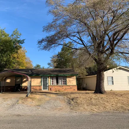 Buy this 2 bed house on 1901 North 2nd Street in Enid, OK 73701