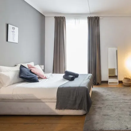 Rent this 7 bed room on Madrid in Gafas Galore, Calle de la Luna