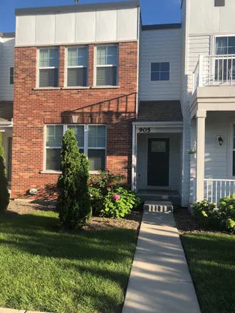 Rent this 3 bed townhouse on 4100 Liberty Street in Aurora, IL 60504