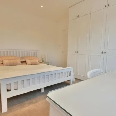 Image 7 - Sydney Grove, London, NW4 2EH, United Kingdom - Apartment for rent