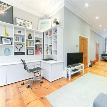 Rent this 2 bed apartment on Arlington Avenue in London, N1 7BA