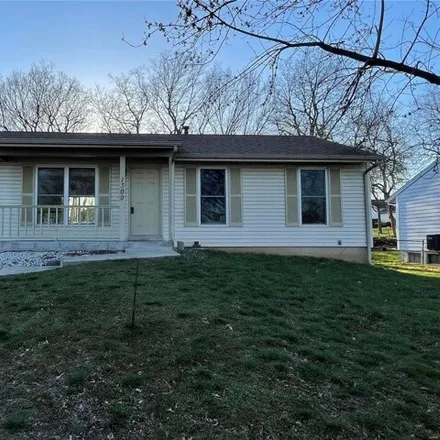 Rent this 3 bed house on 1309 Wagon Wheel Trail in O’Fallon, MO 63366