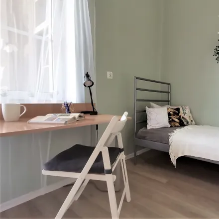 Rent this 5 bed room on Carrefour Express in Jerzego Żuławskiego, 32-158 Krakow