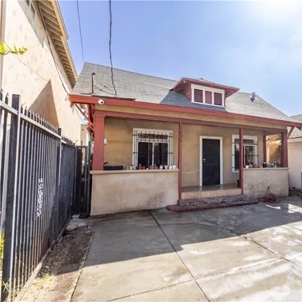 Buy this 3 bed house on 1632 Magnolia Avenue in Los Angeles, CA 90006