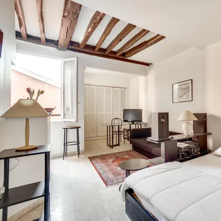 Rent this studio apartment on 44 Rue d'Argout in 75002 Paris, France