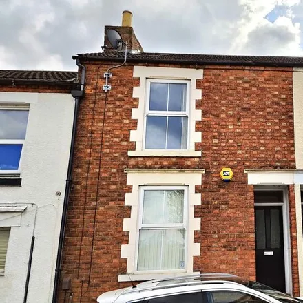 Rent this 2 bed townhouse on Redwell Road in Wellingborough, NN8 5BA