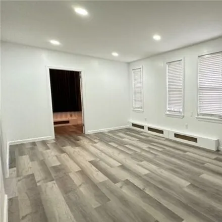 Image 4 - 37-51 63rd Street, New York, NY 11377, USA - Apartment for rent