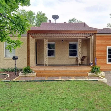 Rent this 3 bed house on 2713 West Bewick Street in Fort Worth, TX 76109