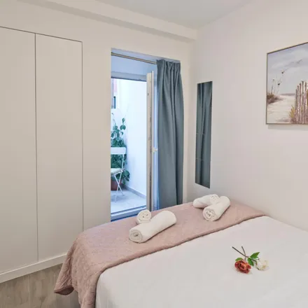Rent this 1 bed apartment on Empório da Cerveja lisboeta in Rua Cecílio de Sousa 67a, 1200-099 Lisbon