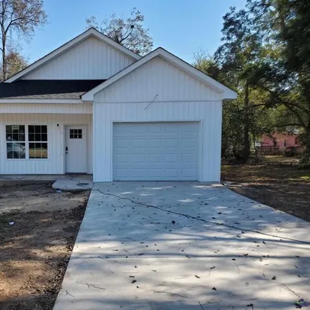 Buy this 3 bed house on 178 Peachtree Extended in Fort Valley, GA 31030