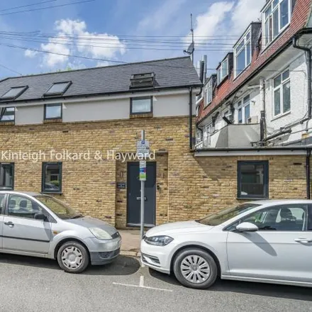 Image 1 - 27 Gore Road, The Apostles, London, SW20 8JN, United Kingdom - House for rent