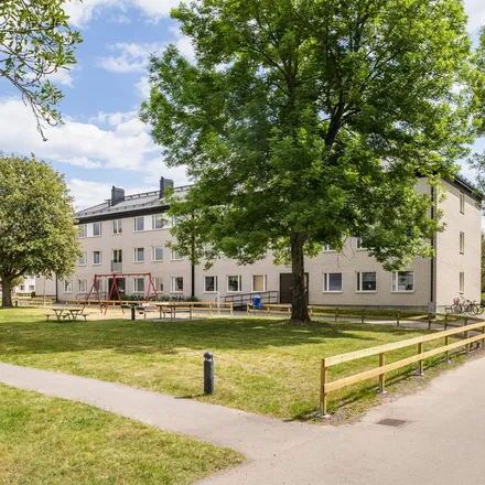 Rent this 4 bed apartment on Sörgårdsgatan 29 in 586 47 Linköping, Sweden