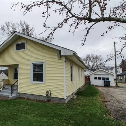 Buy this 2 bed house on 452 Van Horn Avenue in Zanesville, OH 43701