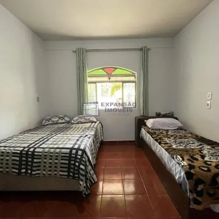 Buy this 2 bed house on Rua Afonso Arinos in João XXIII, Itabira - MG