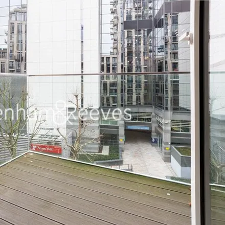 Image 6 - Ariel House, 144 Vaughan Way, London, E1W 2AG, United Kingdom - Apartment for rent