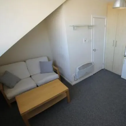 Rent this studio apartment on Back Carberry Terrace in Leeds, LS6 1QH