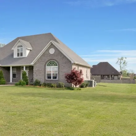 Buy this 4 bed house on 183 William Circle in Lafayette, TN 37083