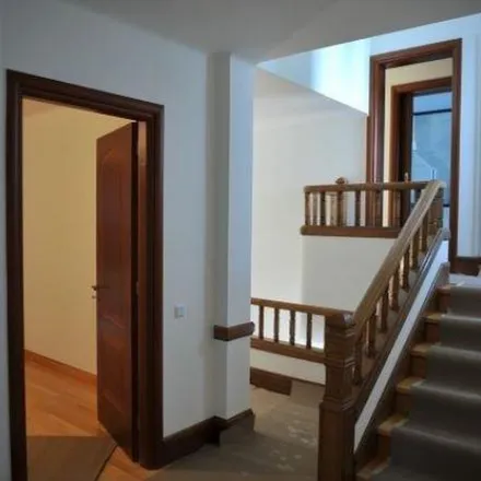 Rent this 1 bed apartment on Γυμνάσιο - Ενιαίο Λύκειο Ελληνογαλλικής Σχολής Ουρσουλινών in Ψυχάρη 10, Neo Psychiko
