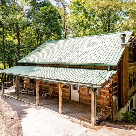 Buy this 4 bed loft on 508 Fox Hollow Road in Townsend, Blount County