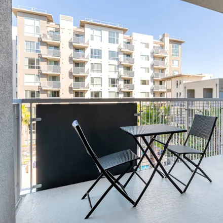 Image 4 - 594 Moreland Way, Santa Clara, CA 95054, USA - Apartment for rent