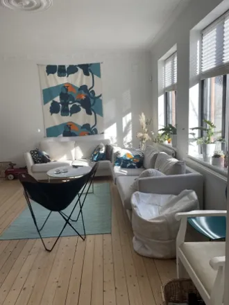 Rent this 4 bed townhouse on Tegnérgatan in 216 14 Malmo, Sweden