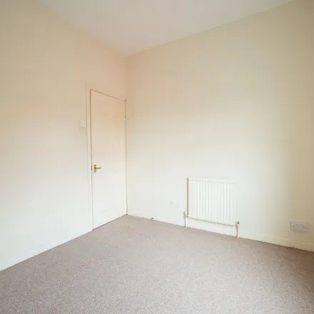 Rent this 3 bed apartment on Bacheler Street in Hull, HU3 3DN
