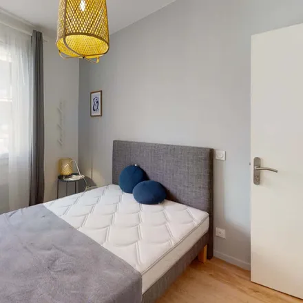 Rent this 2 bed room on 10 Avenue Jean Chaubet in 31500 Toulouse, France