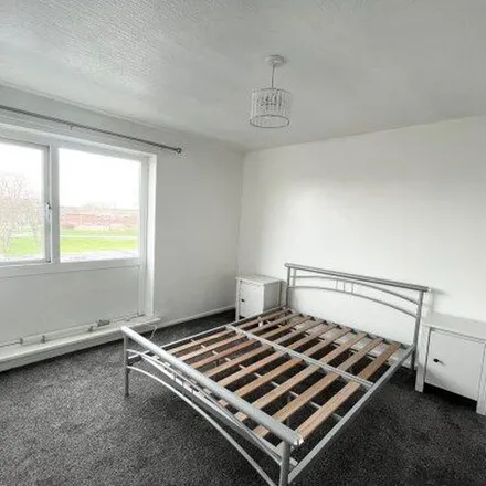 Image 5 - West Avenue, Newcastle upon Tyne, NE5 5JG, United Kingdom - Apartment for rent