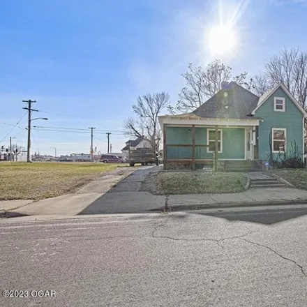 Buy this 4 bed house on 714 West Brower Street in Springfield, MO 65802