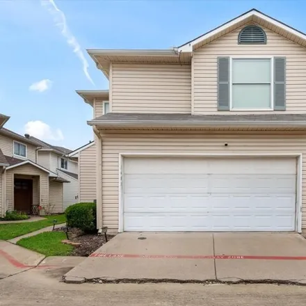 Rent this 3 bed house on 1499 Romo Plaza in Kenwood, Dallas