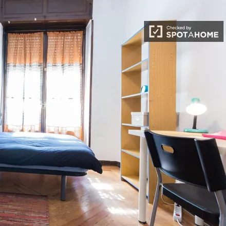 Rent this 6 bed room on Madrid in Pepe González, Glorieta de Ruiz Jiménez