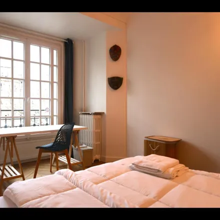 Image 2 - 223 Avenue Daumesnil, 75012 Paris, France - Apartment for rent