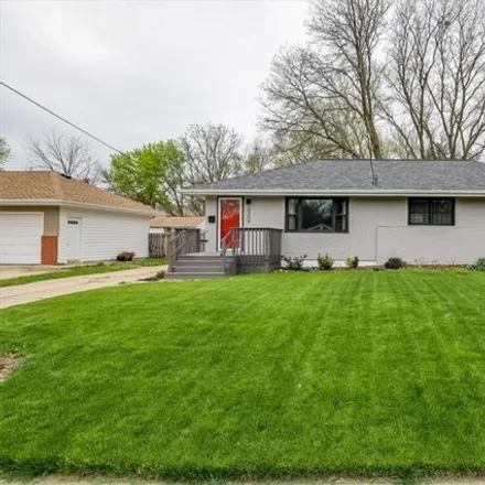 Image 1 - 2338 Meadow Lane, West Des Moines, IA 50265, USA - House for sale