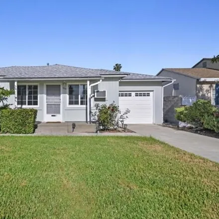 Buy this 2 bed house on 1969 Earlington Avenue in Duarte, CA 91010
