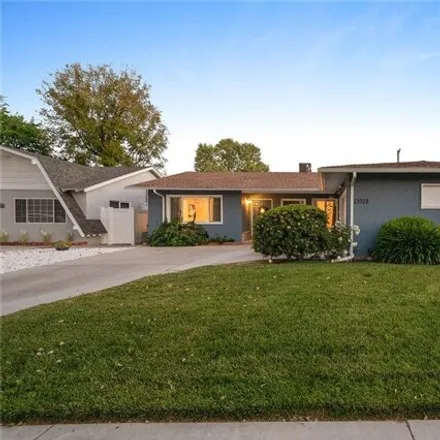 Image 4 - 23950 Archwood Street, Los Angeles, CA 91307, USA - House for sale