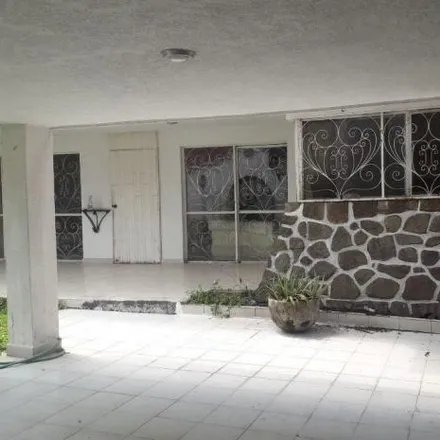 Buy this 5 bed house on Calle 16 de Septiembre in Quintana Roo, 62070 San Miguel Acapantzingo