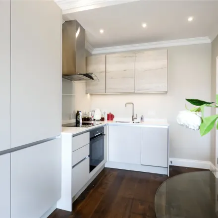 Image 3 - 52 Tavistock Road, London, W11 1HF, United Kingdom - Apartment for rent