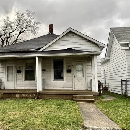 Buy this studio house on 415 North Gray Street in Indianapolis, IN 46201
