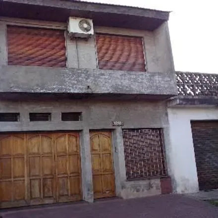 Buy this 2 bed house on Humaitá 1041 in Partido de Morón, 1708 Morón