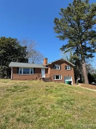 Buy this 4 bed house on 812 Lakewood Drive in Sherwood Hills, Colonial Heights