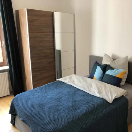 Rent this 3 bed room on Petterweilstraße 31 in 60385 Frankfurt, Germany