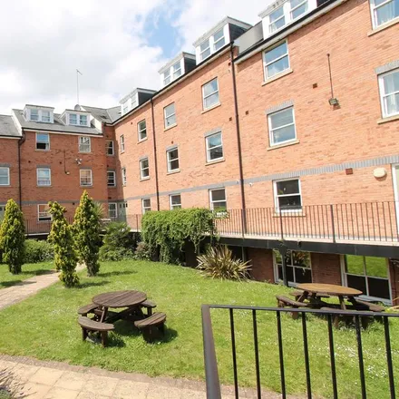 Rent this 1studio apartment on Chapel Street in Royal Leamington Spa, CV31 1EU