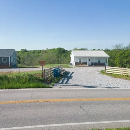 Buy this 4 bed house on 647 Knoxville Road in Dry Ridge, KY 41035