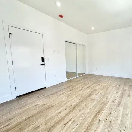Image 7 - 1426 West 10th Place, Los Angeles, CA 90015, USA - House for rent