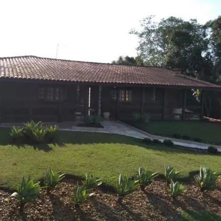 Buy this 4 bed house on Rua Independência in Centro, Embu-Guaçu - SP