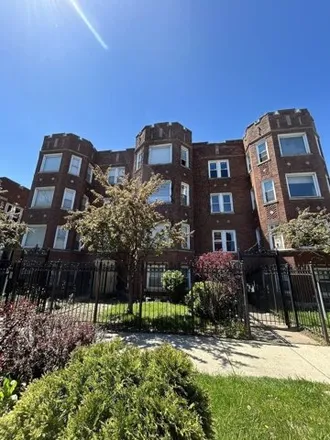 Rent this 2 bed apartment on 717-723 East 82nd Street in Chicago, IL 60619