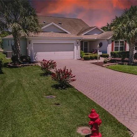 Buy this 3 bed house on 647 Stratford Lane in The Villages, FL 32162