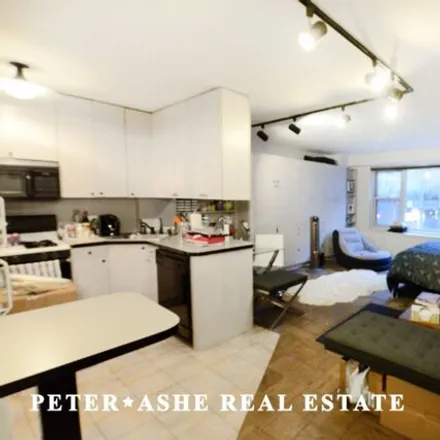 Rent this studio condo on 220 East 60th Street in New York, NY 10022