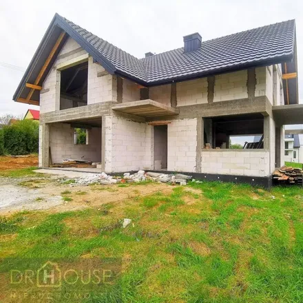 Buy this 6 bed house on Rondo Świętego Floriana in 32-040 Rzeszotary, Poland