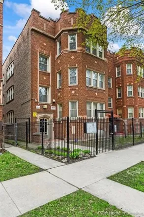 Image 2 - 8114 South Ingleside Avenue, Chicago, IL 60619, USA - House for sale